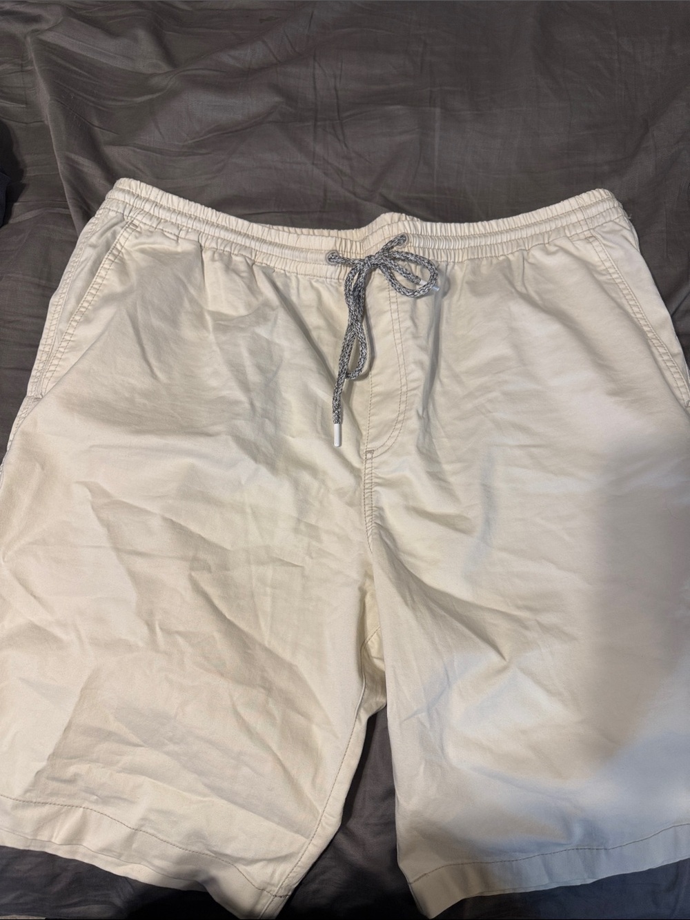Tommy Bahama Men's Cream Drawstring Shorts
